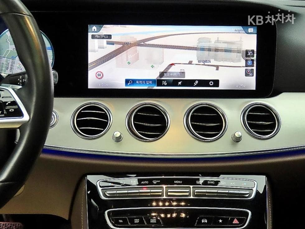 Mercedes-Benz E-Клас (W213)E250 Avantgarde - 14