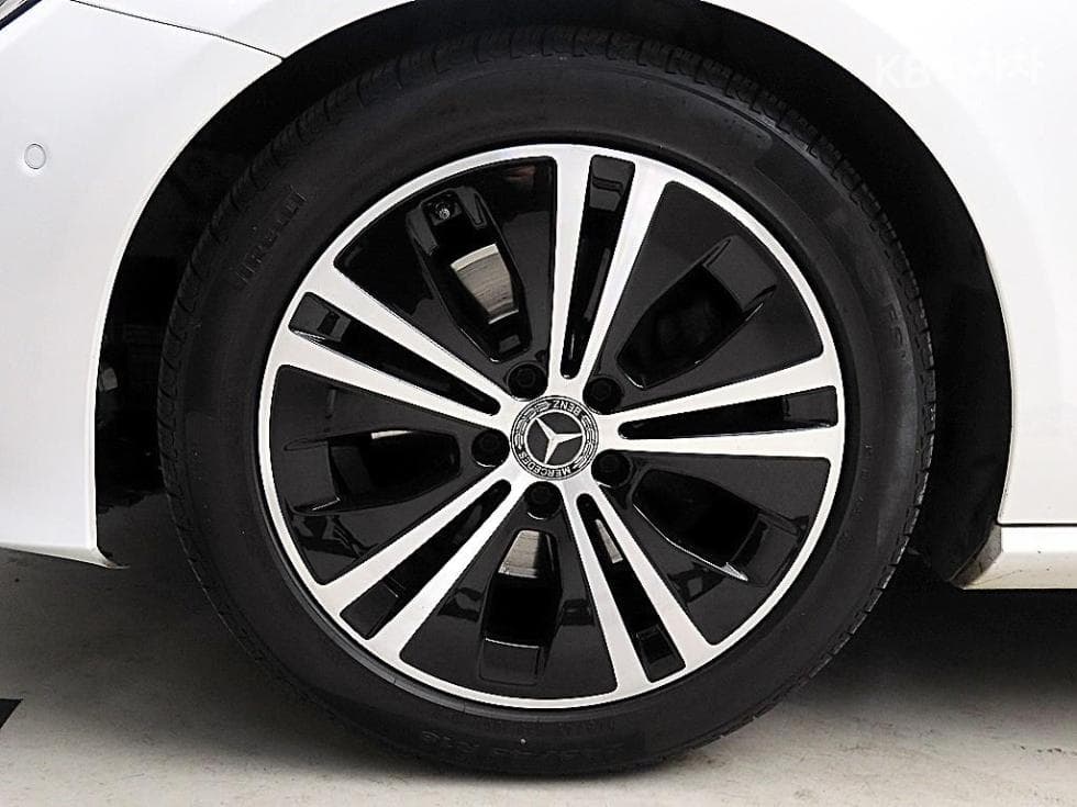 Mercedes-Benz E-Клас (W213)E250 Avantgarde - 20