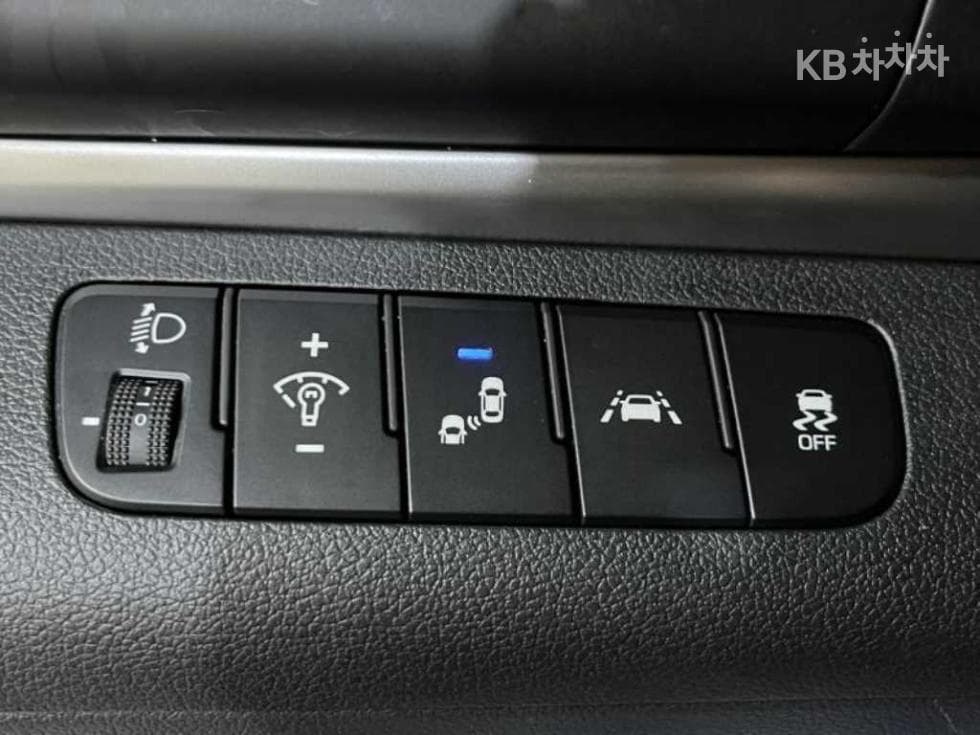 Hyundai The New (facelift) Avante (Elantra) ADSmartstream G1.6 Smart - 9