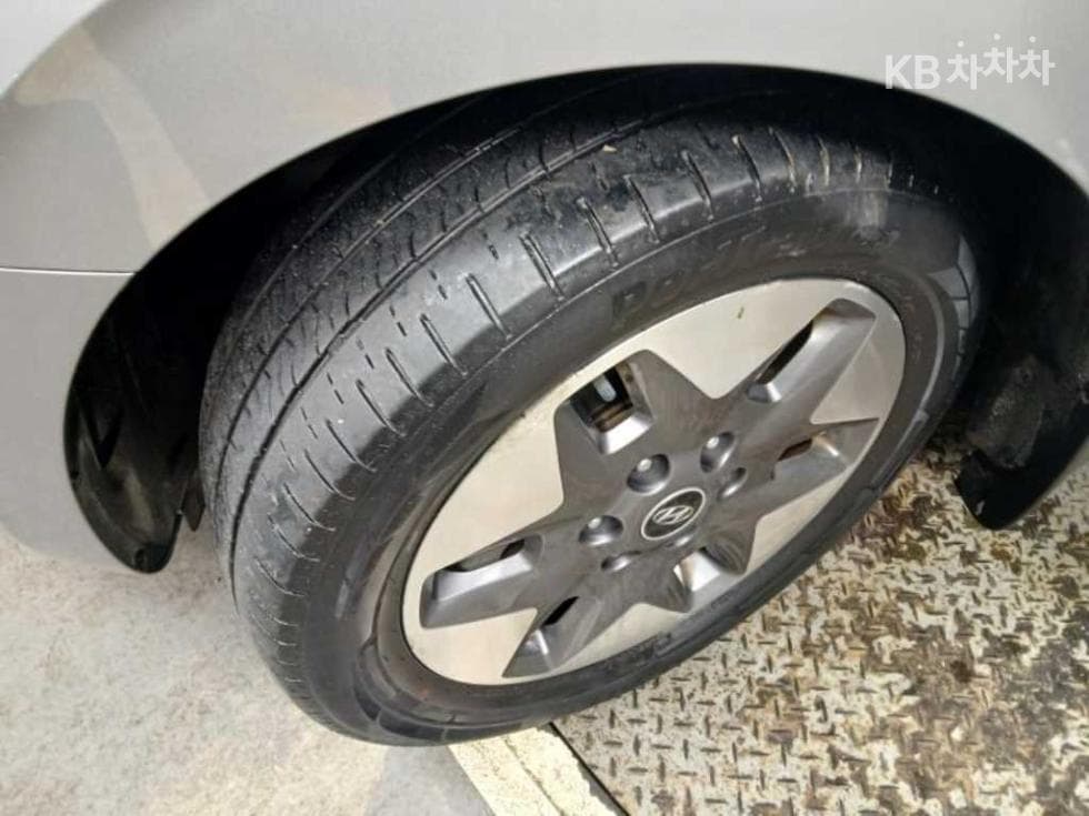 Hyundai Staria2.2 Tourer 11 AWD Modern - 20