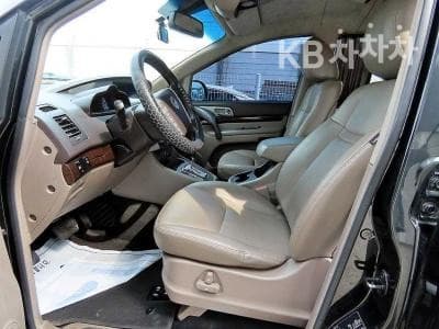 KG Mobility 코란도 투리스모11-seater 4WD 샤토 하이루프 - 5