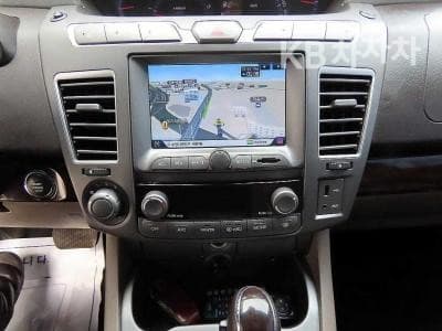 KG Mobility 코란도 투리스모11-seater 4WD 샤토 하이루프 - 14
