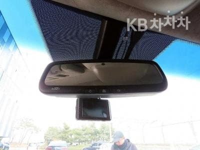 KG Mobility 코란도 투리스모11-seater 4WD 샤토 하이루프 - 16