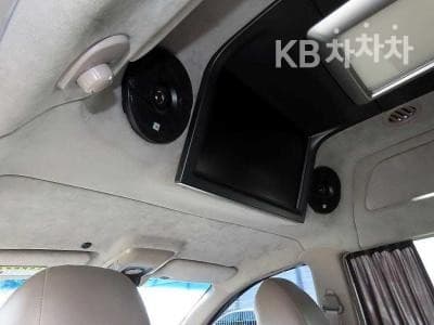 KG Mobility 코란도 투리스모11-seater 4WD 샤토 하이루프 - 18