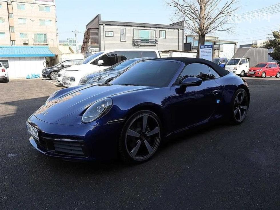 Porsche 911(992) Carrera 4 Cabriolet - Image 1