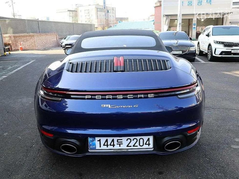 Porsche 911(992)Carrera 4 Cabriolet - 3