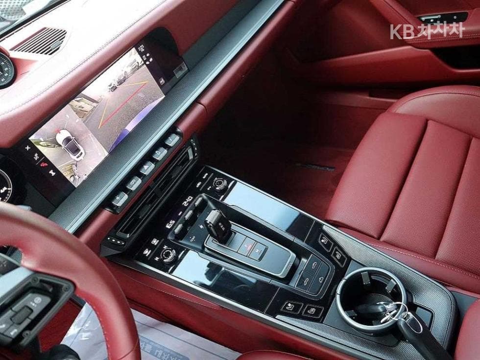 Porsche 911(992)Carrera 4 Cabriolet - 9