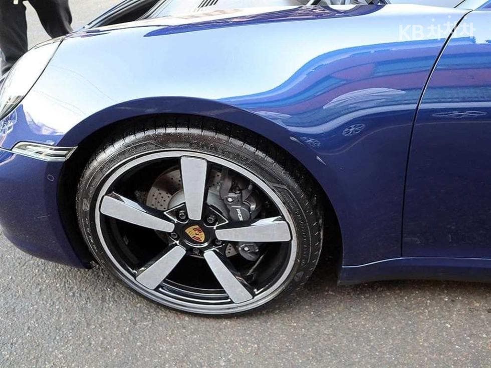 Porsche 911(992)Carrera 4 Cabriolet - 18