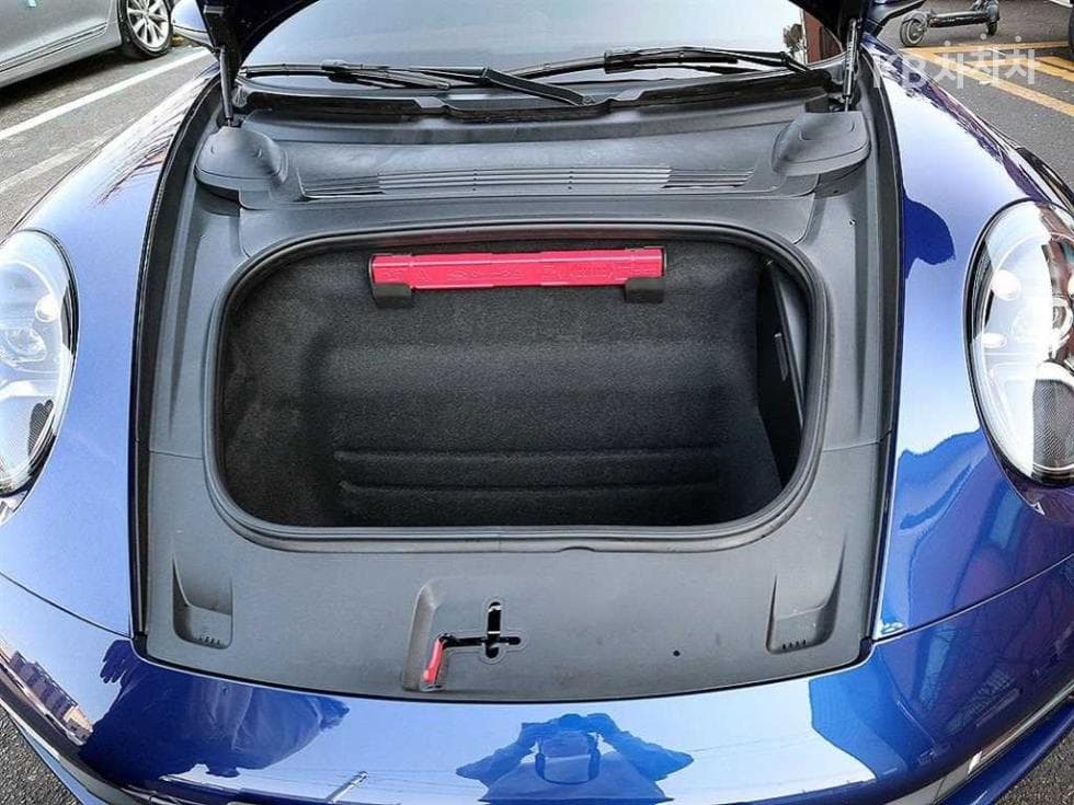 Porsche 911(992)Carrera 4 Cabriolet - 19