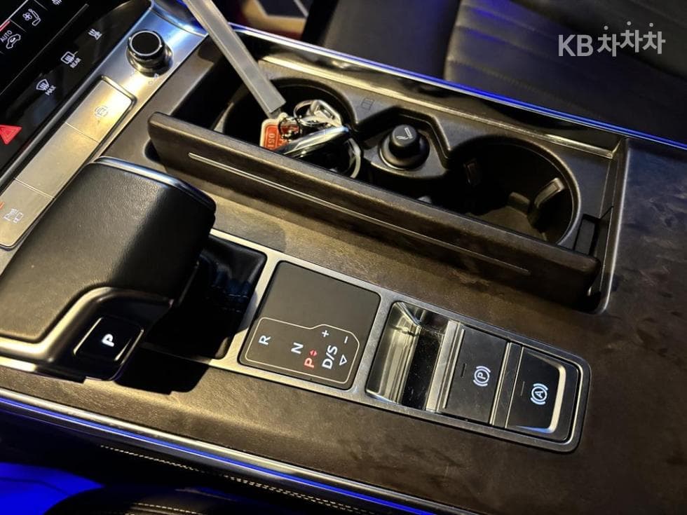 Audi A7(4K8)45 Turbo Diesel Injection Quattro Premium - 13