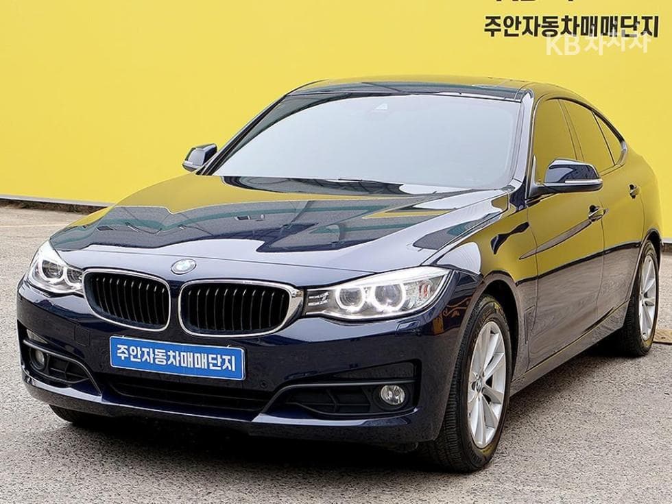 BMW Gran Turismo 3 Series GT 320d F34 xDrive (2014+ model year refresh) - Image 1