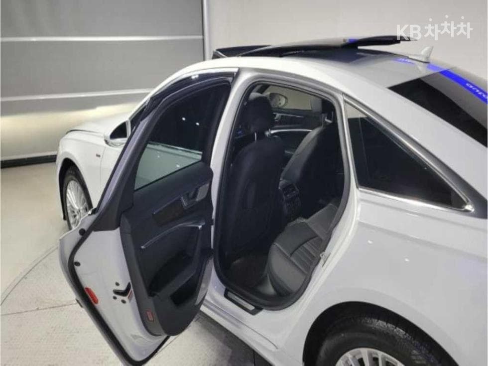 BMW New5 Series(G60)520i M Sport - 8