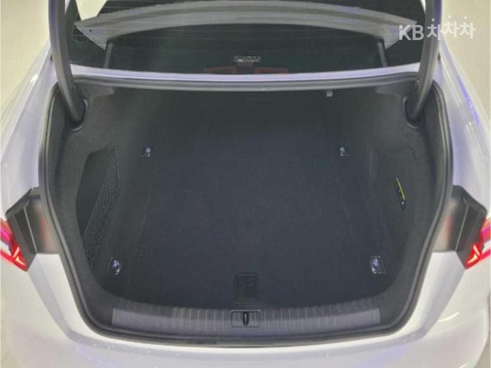 BMW New5 Series(G60)520i M Sport - 13