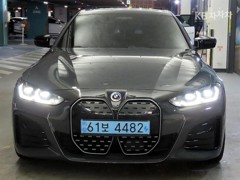 BMW i4M50 Pro - 2