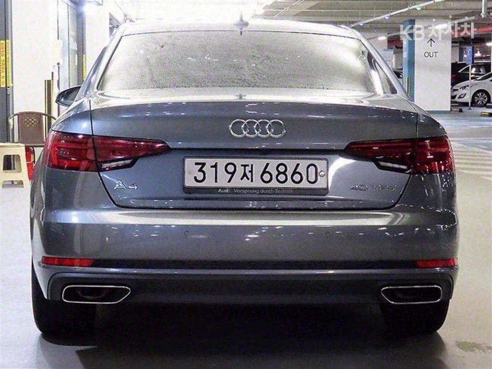 Audi A4 (B9)40 TFSI - - 5