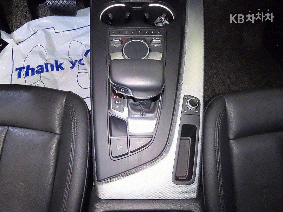 Audi A4 (B9)40 TFSI - - 12