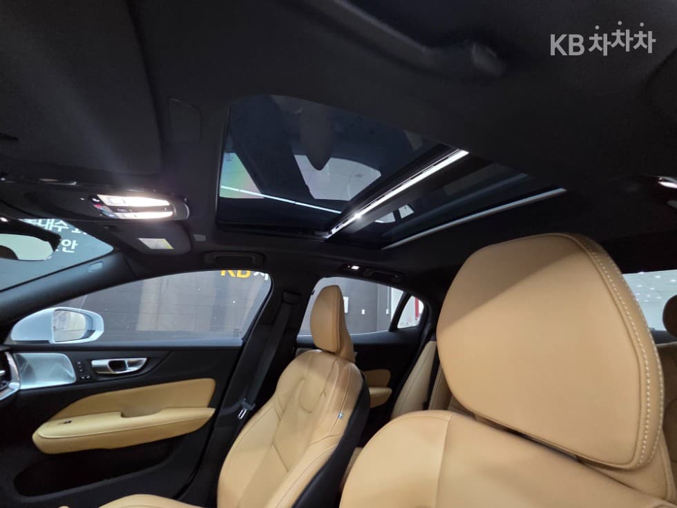 Volvo S60 3rd Gen2.0 B5 Ultimate Bright - 16