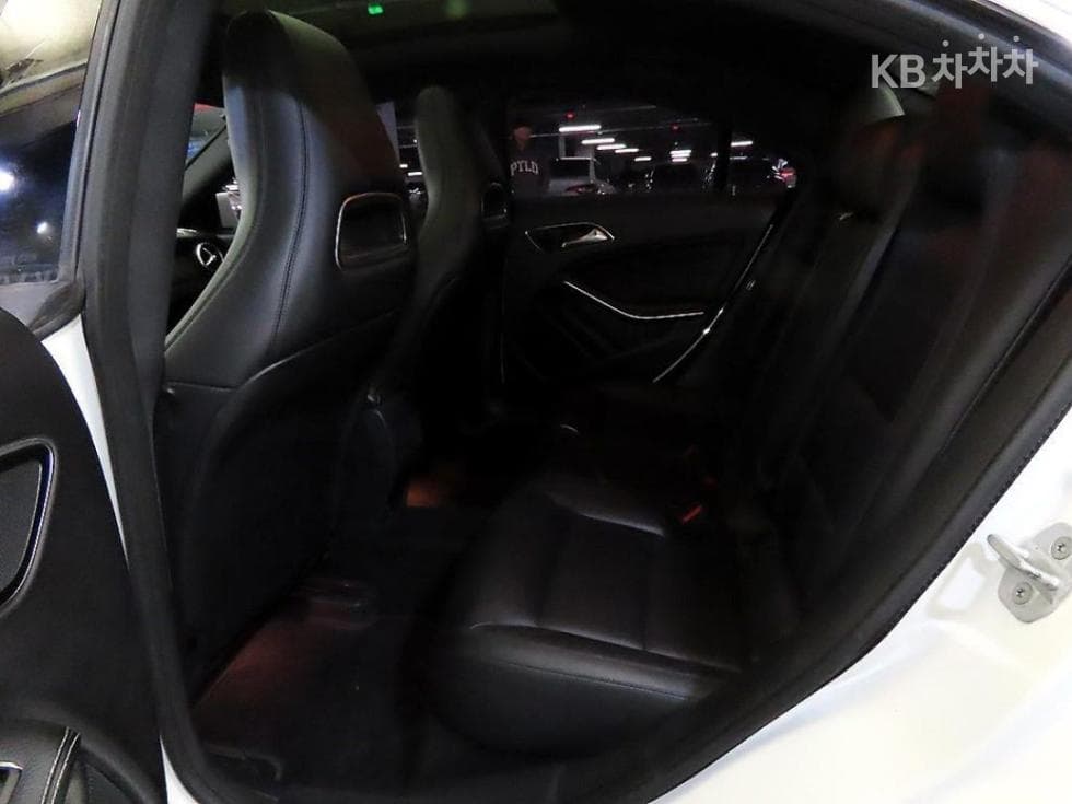 Mercedes-Benz CLA클래스CLA200 CDI C117 - 17