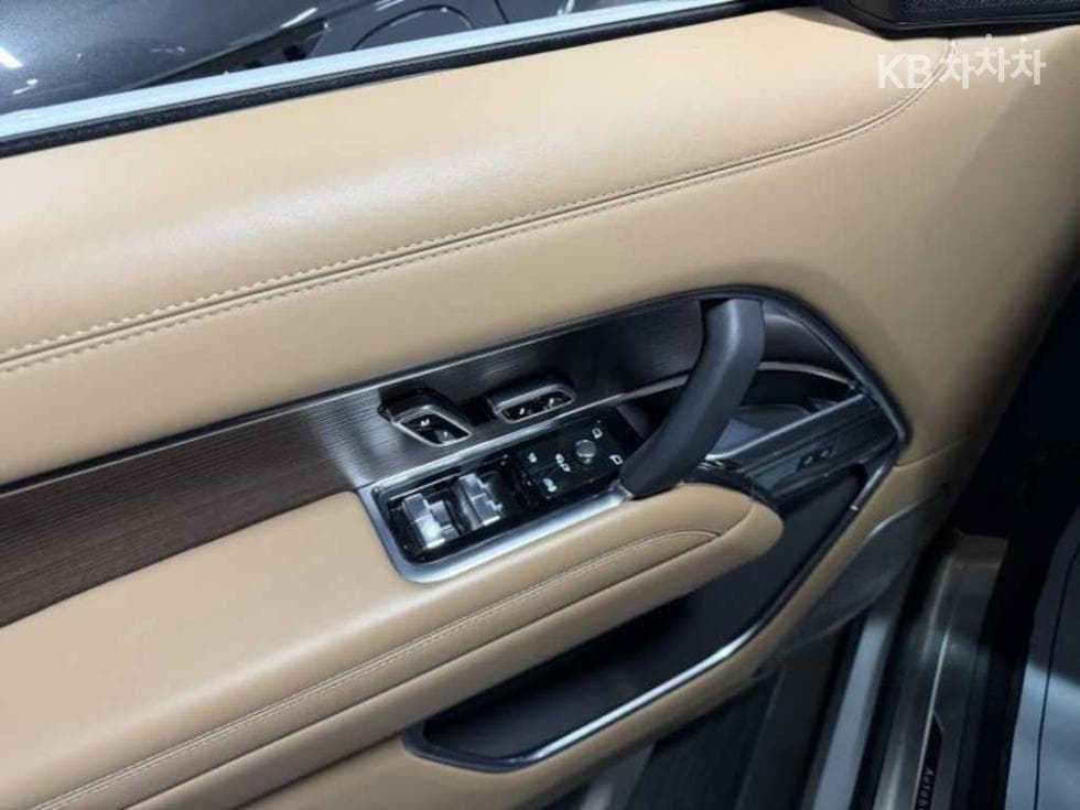 Land Rover The New (фейслифт) Range Rover(L460)P530 Автобиография LWB - 20