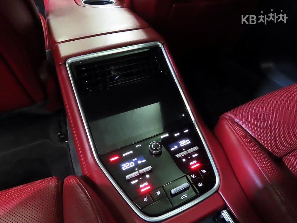 Porsche 파나메라 (971)2.9 4 E-Hybrid Standard - 15