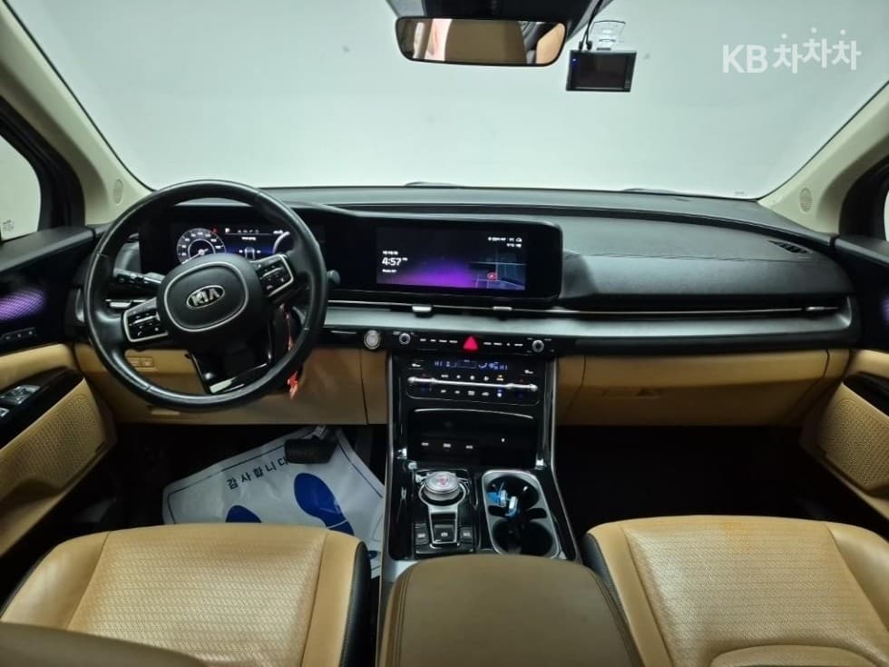 Kia Carnival 4th generationD2.2 9-seater Signature - 7