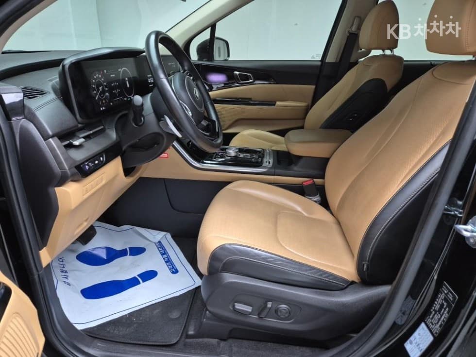 Kia Carnival 4th generationD2.2 9-seater Signature - 11