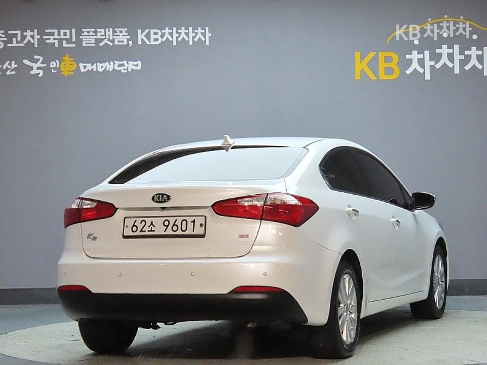 Kia K3Trendy - 2