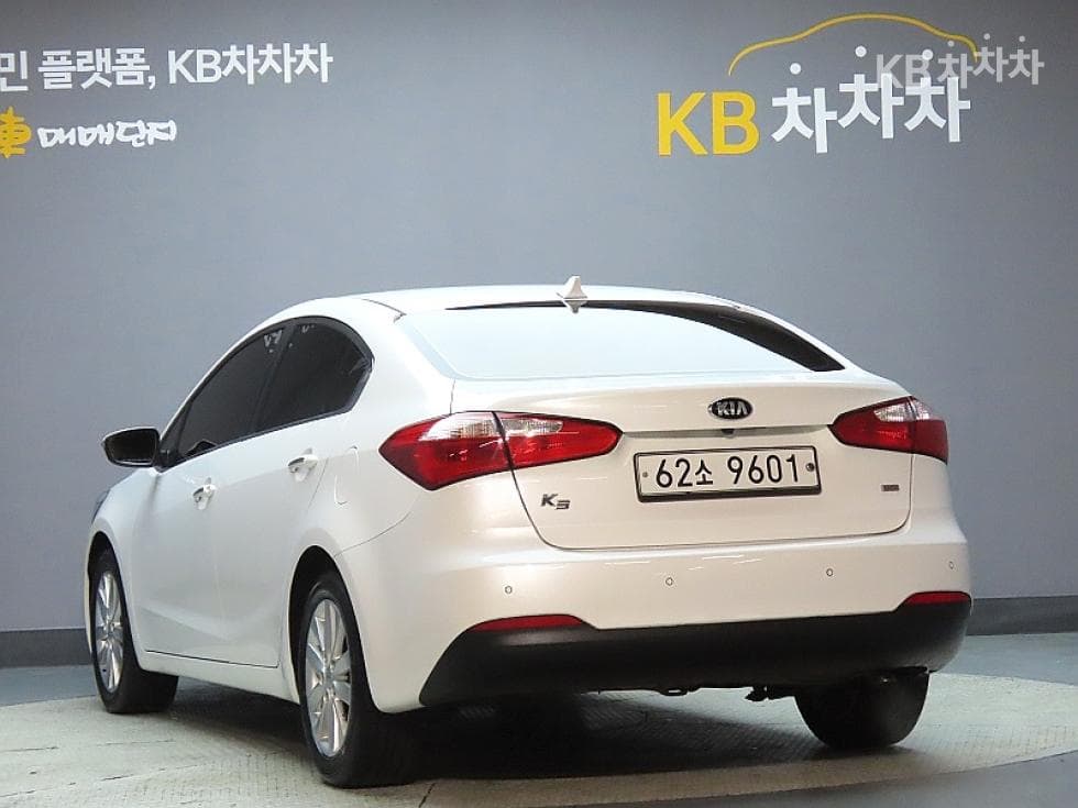 Kia K3Trendy - 4