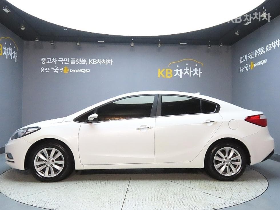 Kia K3Trendy - 5