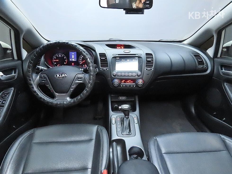 Kia K3Trendy - 6