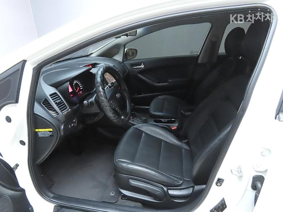 Kia K3Trendy - 10