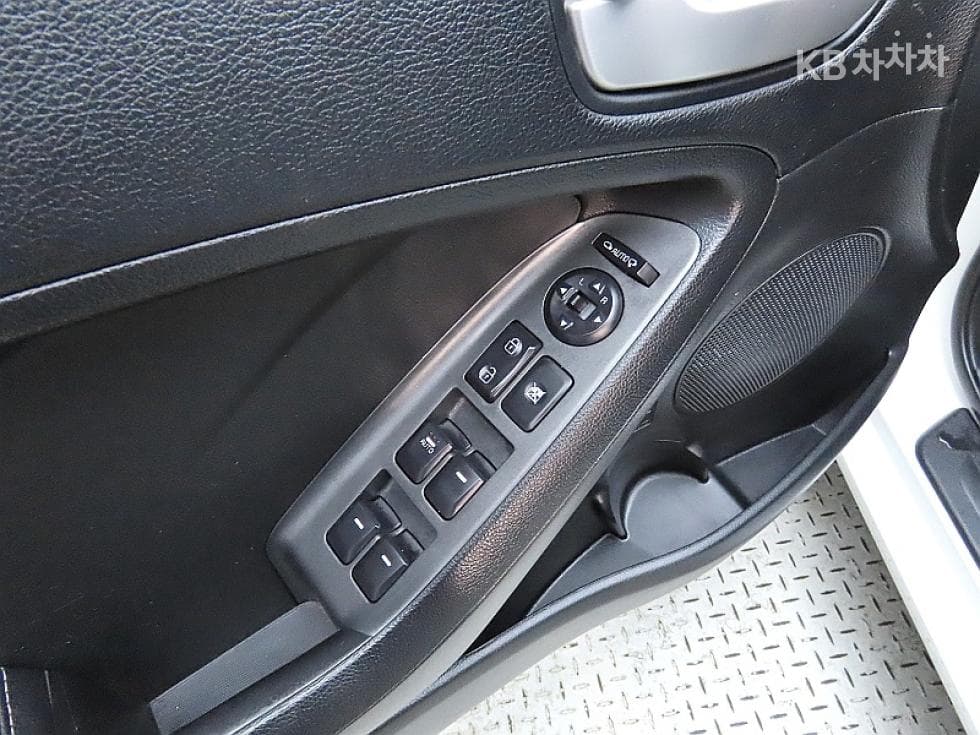 Kia K3Trendy - 13