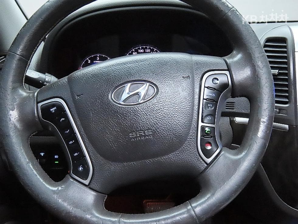 Hyundai Santa Fe CM2WD(2.0 e-VGT) MLX Luxury - 17