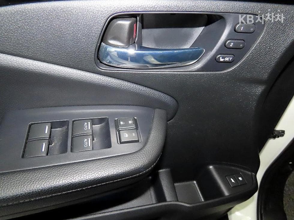 혼다 파일럿(3rd Gen)3.5 V6 4WD Standard - 13