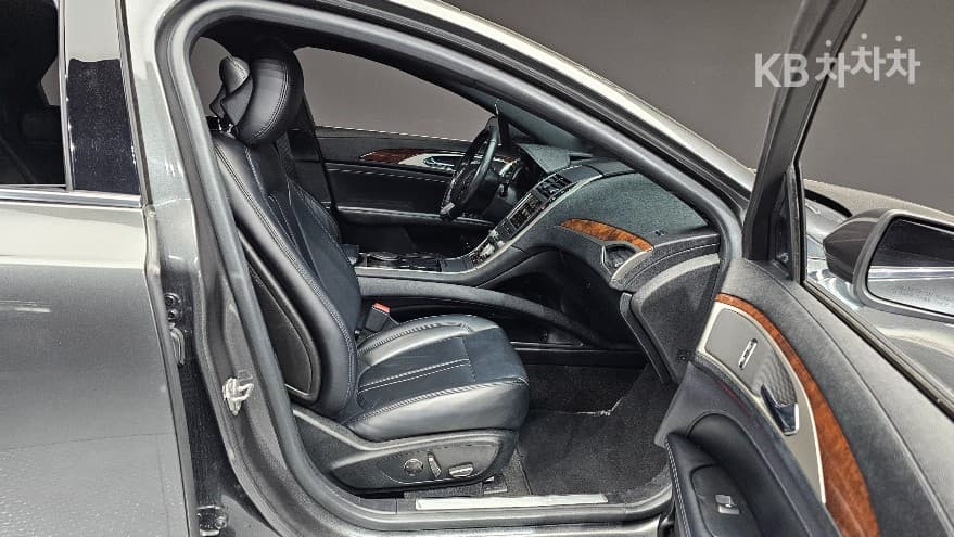 링컨 All New MKZ2.0 Hybrid 500A - 12