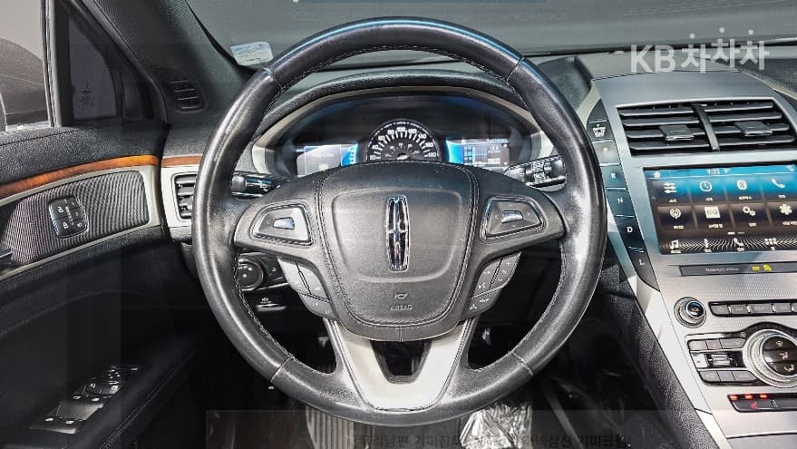 링컨 All New MKZ2.0 Hybrid 500A - 16