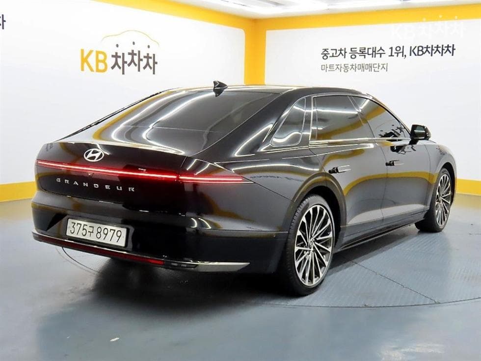 Hyundai The All New Grandeur (Azera) Hybrid1.6 Turbo Gasoline Calligraphy - 4