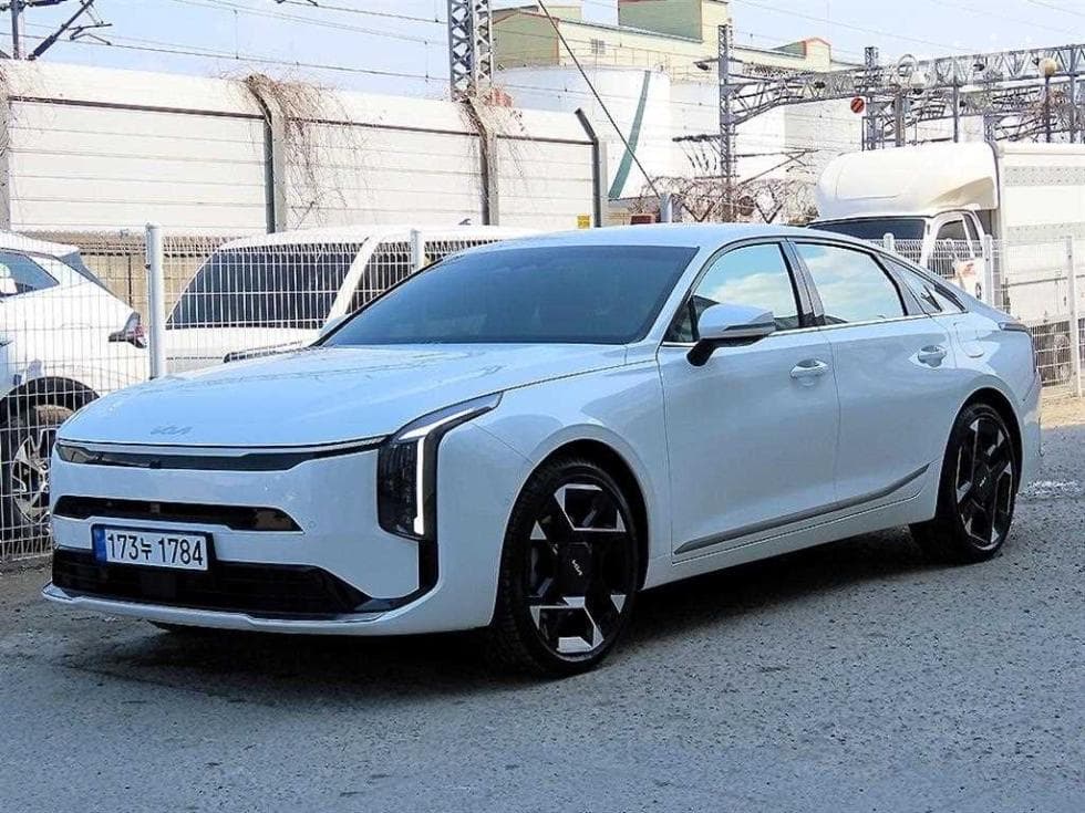 Kia The New (facelift) K8 3.5 Gasoline 시그니쳐 - Image 1