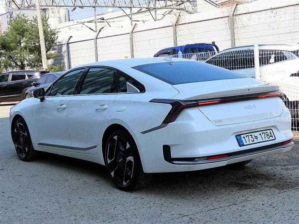 Kia The New (facelift) K83.5 Gasoline 시그니쳐 - 3