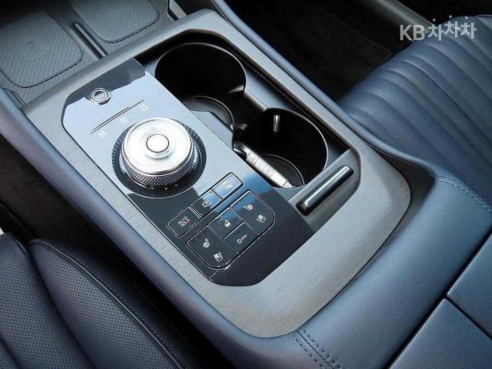 Kia The New (facelift) K83.5 Gasoline 시그니쳐 - 11