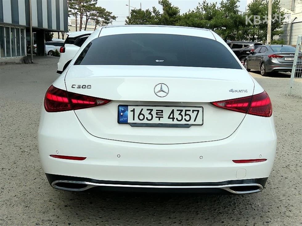 Mercedes-Benz C-Class 6세대(W206)C300 4Matic Avantgarde - 4