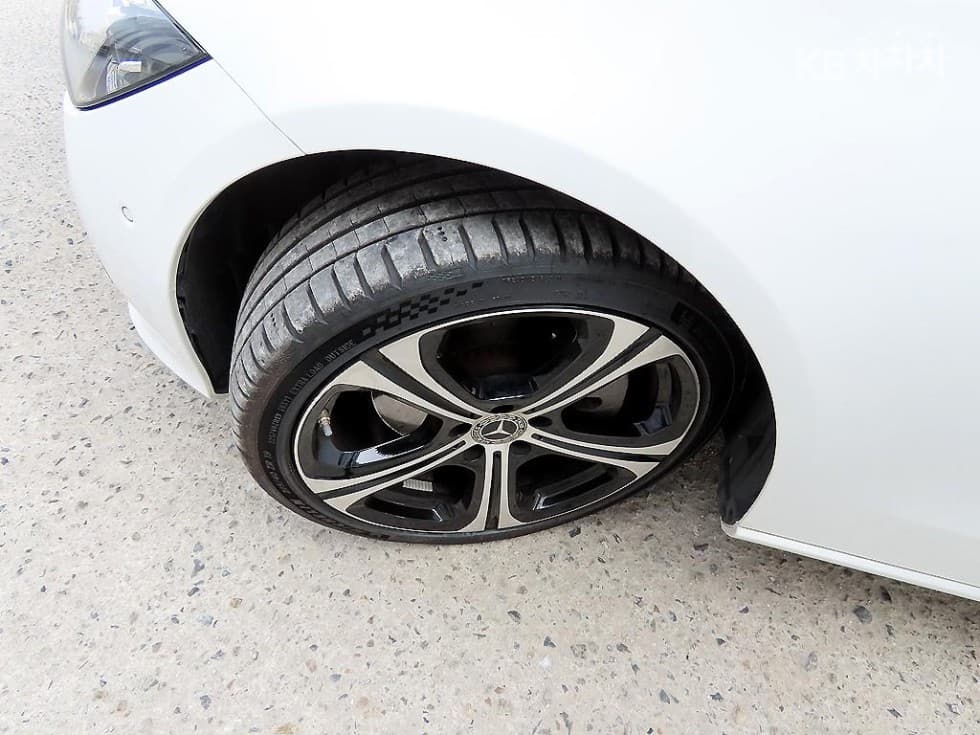 Mercedes-Benz C-Class 6세대(W206)C300 4Matic Avantgarde - 20