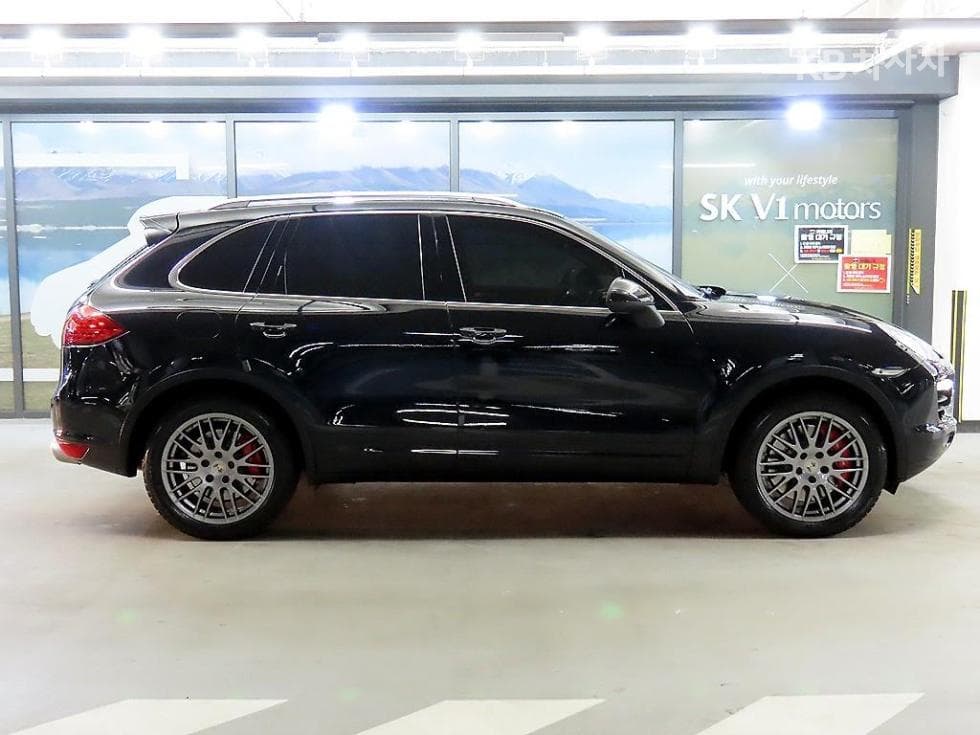 Porsche New Cayenne(958)4.8 Turbo 958 - 3