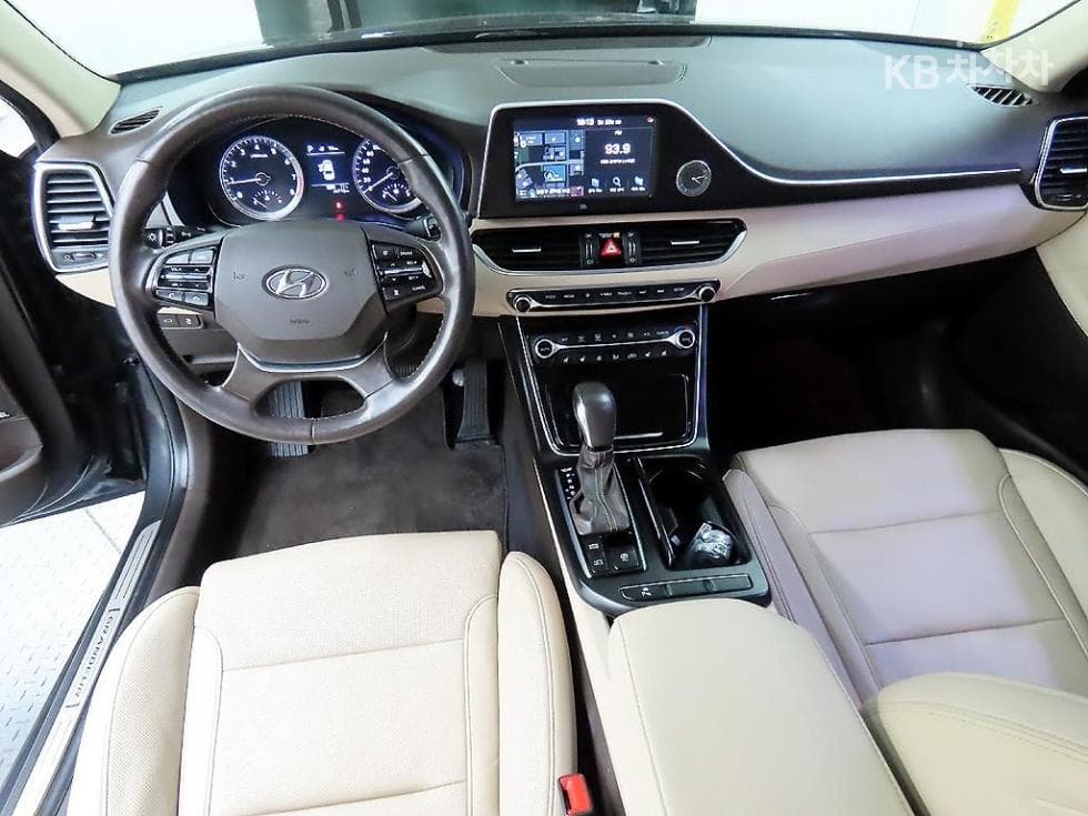 Hyundai Grandeur (Azera)IG2.4 Premium Special (special feature/edition) - 7