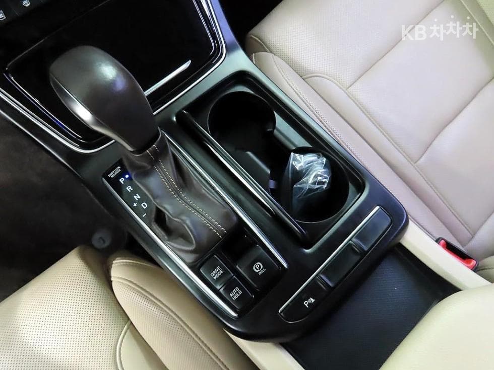 Hyundai Grandeur (Azera)IG2.4 Premium Special (special feature/edition) - 10
