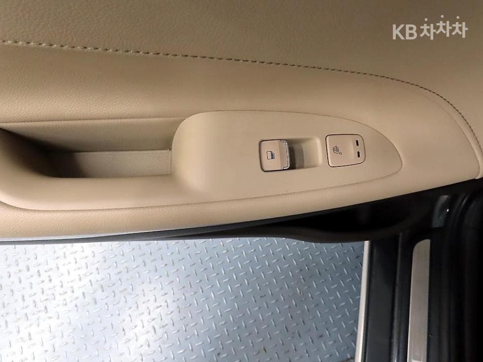 Hyundai Grandeur (Azera)IG2.4 Premium Special (special feature/edition) - 12