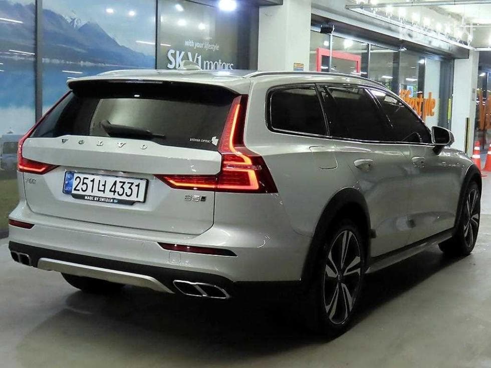 Volvo V60 CC(Second generation)B5 AWD Pro - 4