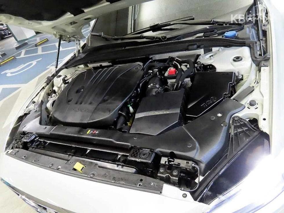 Volvo V60 CC(Second generation)B5 AWD Pro - 19