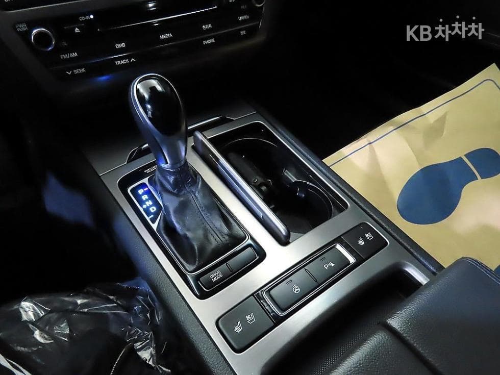 Hyundai GenesisDHG330 Modern - 12