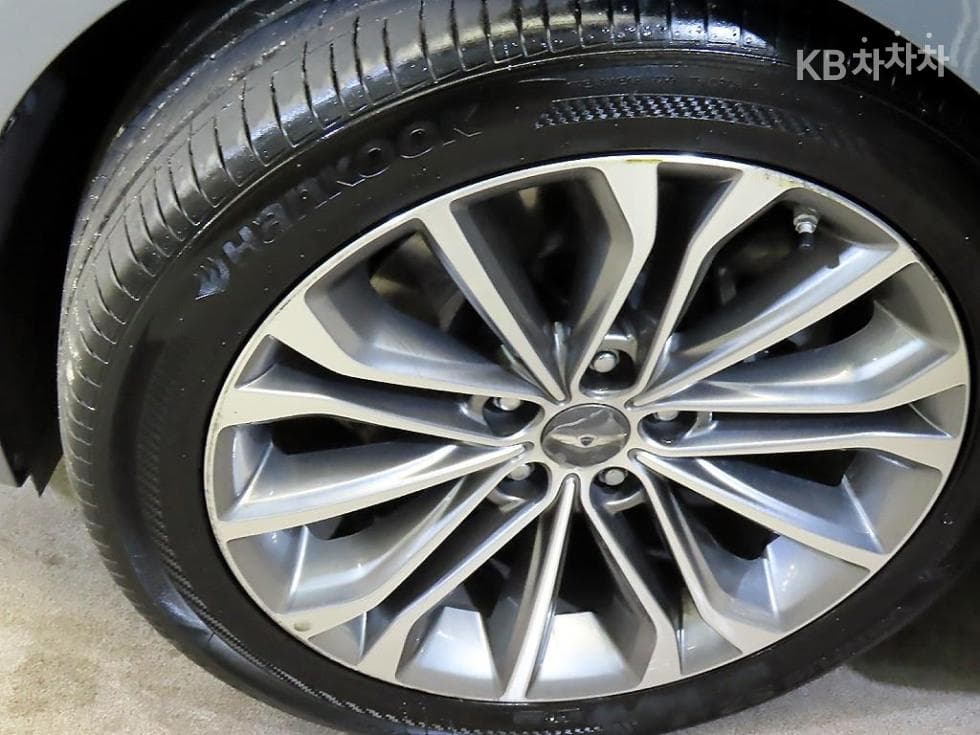Hyundai GenesisDHG330 Modern - 20